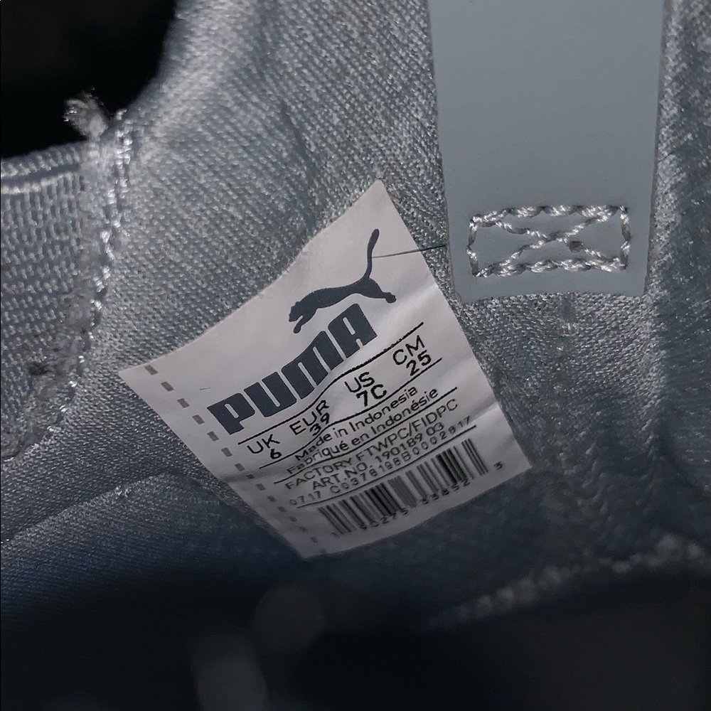 Baby blue puma tennis shoes - Picture 4 of 4